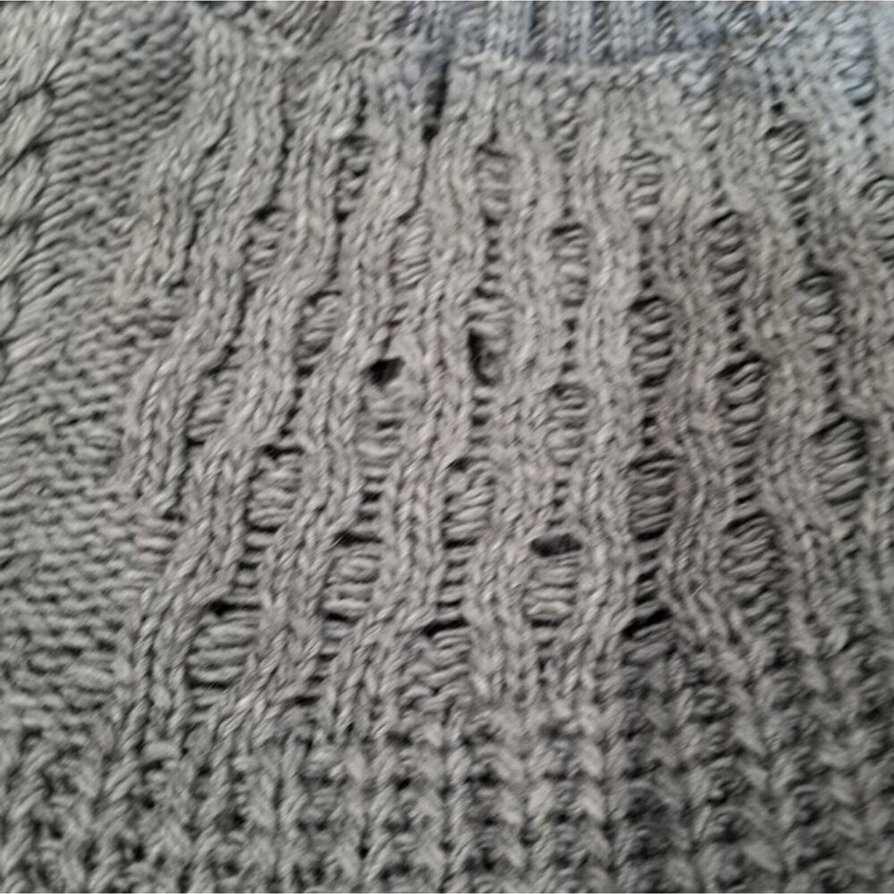 Cupcakes & Cashmere Gray Fringe Sweater size Large - Picture 9 of 10